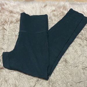 Pink Victoria’s Secret yoga pants